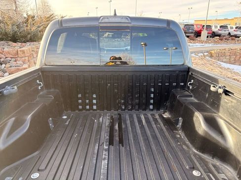 Used 2019 Toyota Tacoma TRD Off-Road image 30