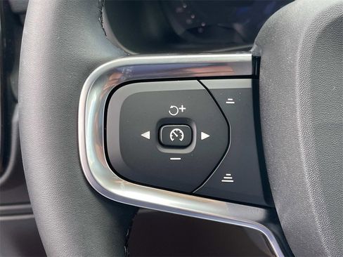 New 2026 Volvo XC40 B5 Plus w/ Protection Package Premier image 31