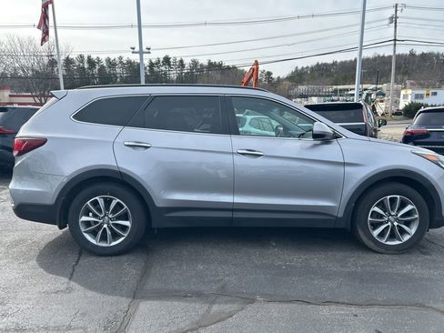 Used 2019 Hyundai Santa Fe XL SE image 8