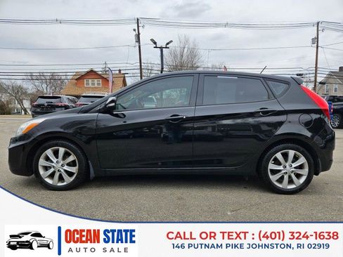 Used 2014 Hyundai Accent SE w/ Option Group 3 image 2
