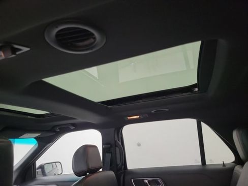 Used 2017 Ford Explorer Sport AWD/4WD image 18