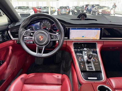 Used 2017 Porsche Panamera image 67