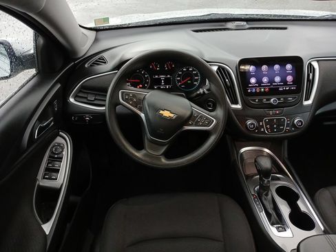Certified 2022 Chevrolet Malibu LT FWD image 12