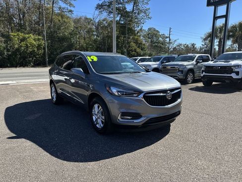 Used 2019 Buick Enclave Essence image 10