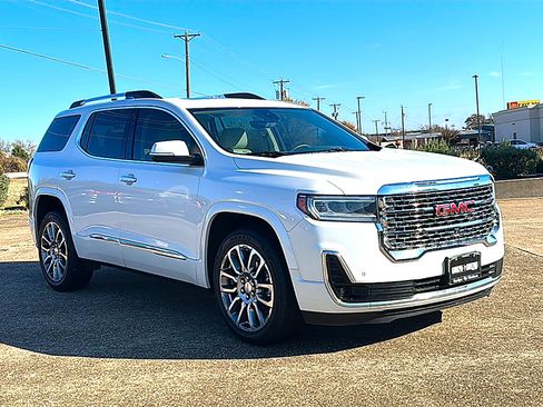 Used 2023 GMC Acadia Denali w/ Denali Ultimate Package image 10