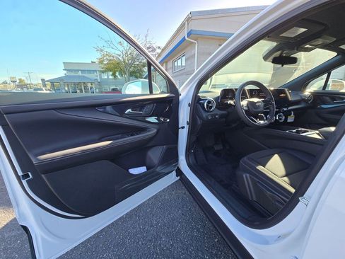 New 2026 Chevrolet Blazer EV LT image 15