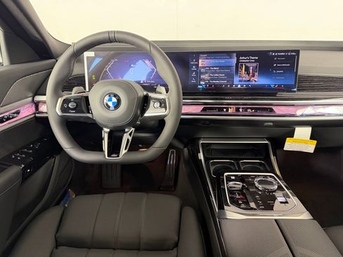 Used 2026 BMW 760i xDrive w/ Executive Package AWD/4WD image 30