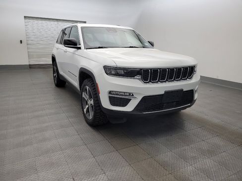 Used 2022 Jeep Grand Cherokee Limited 4xe AWD/4WD image 13