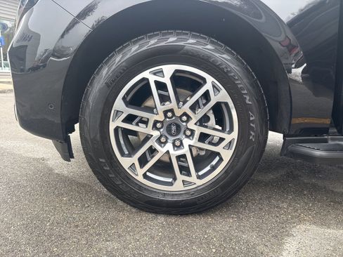 Used 2025 Ford Expedition Active image 49