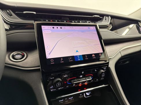 Used 2022 Jeep Grand Cherokee L Limited w/ Trailer Tow Group (B) image 22