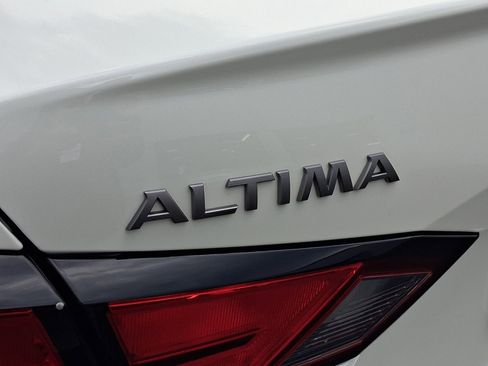 Used 2023 Nissan Altima 2.5 SV w/ SV Premium Package AWD/4WD image 24