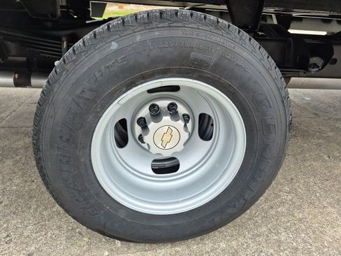 New 2025 Chevrolet Express 3500 w/ Power Convenience Package image 10