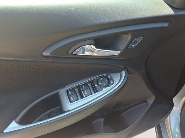 Used 2024 Chevrolet Malibu LT FWD image 14