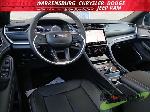 New 2025 Jeep Grand Cherokee L Limited w/ Luxury Tech Group II image 15