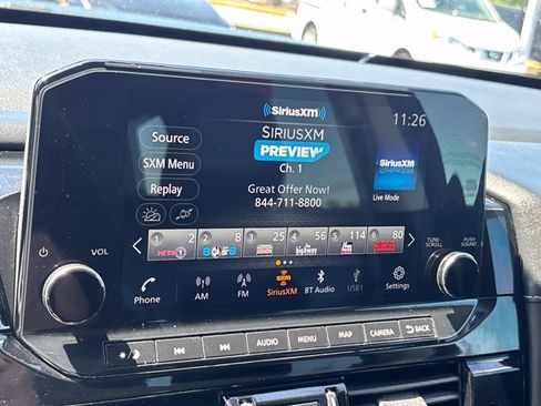 Used 2022 Nissan Pathfinder SL FWD image 31