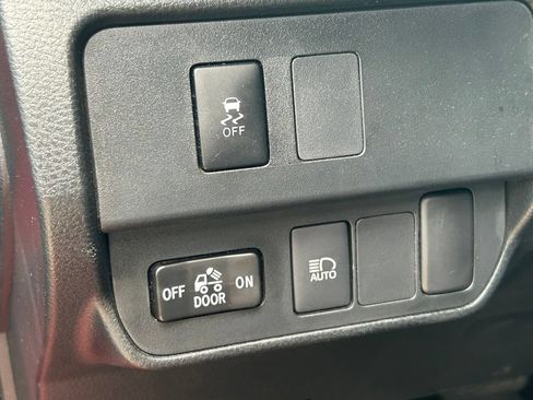 Used 2021 Toyota Tacoma SR w/ SR Convenience Package RWD image 21