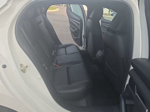 Used 2023 MAZDA MAZDA3 s FWD image 15