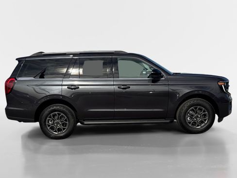 New 2025 Ford Expedition Active image 7