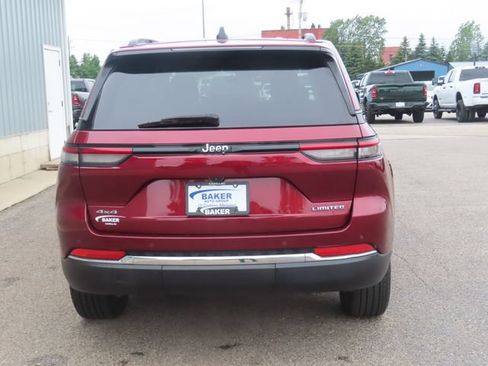 Used 2023 Jeep Grand Cherokee Limited AWD/4WD image 13