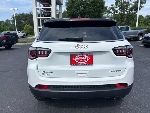 Used 2022 Jeep Compass Limited AWD/4WD image 8