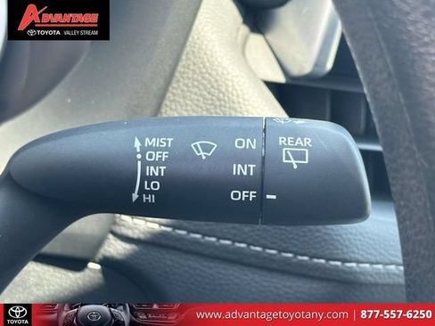 Used 2023 Toyota RAV4 LE AWD/4WD image 29