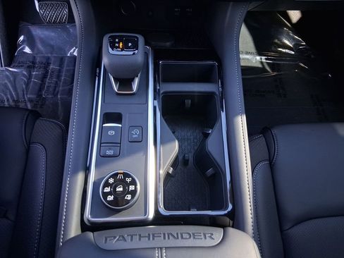 New 2026 Nissan Pathfinder SL AWD/4WD image 13