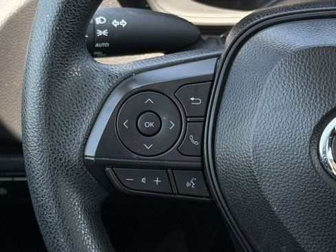 Used 2025 Toyota Corolla LE FWD image 14