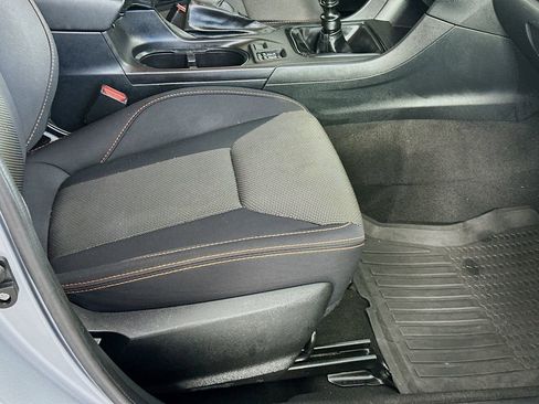 Used 2018 Subaru Crosstrek 2.0i Premium AWD/4WD image 23
