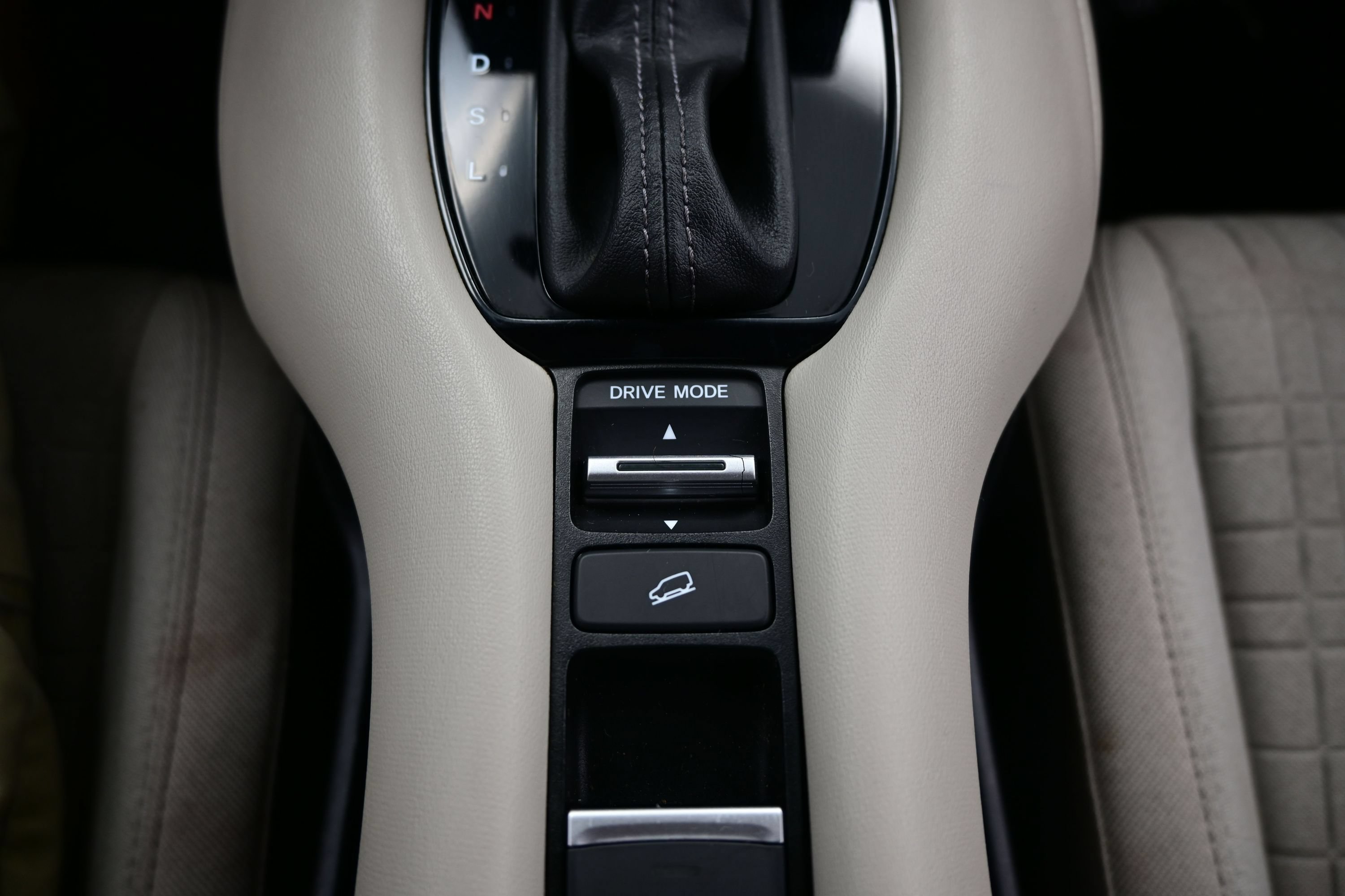 Used 2024 Honda HR-V LX image 21