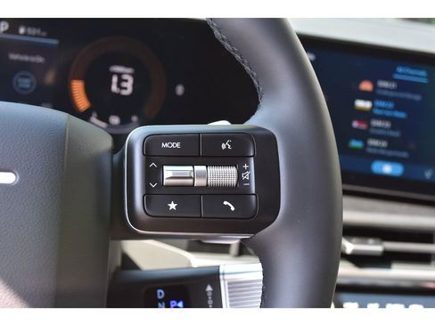 New 2026 Hyundai Santa Fe SE image 21