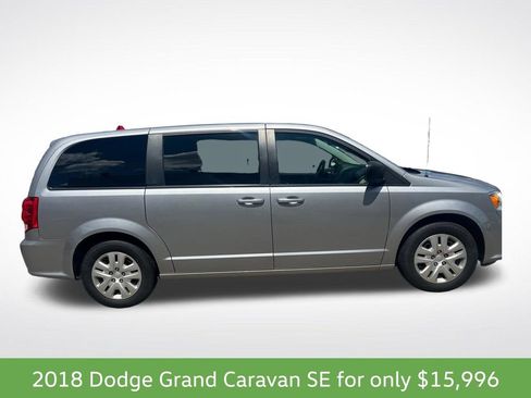 Used 2018 Dodge Grand Caravan SE w/ UConnect Hands-Free Group FWD image 6