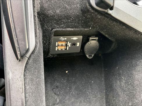 Used 2023 Lexus IS 350 F Sport image 35