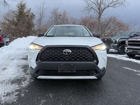 Used 2022 Toyota Corolla Cross L image 12