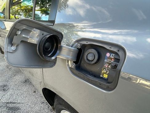 Used 2023 Dodge Charger SXT image 38