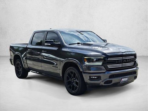Used 2022 RAM 1500 Laramie AWD/4WD image 3