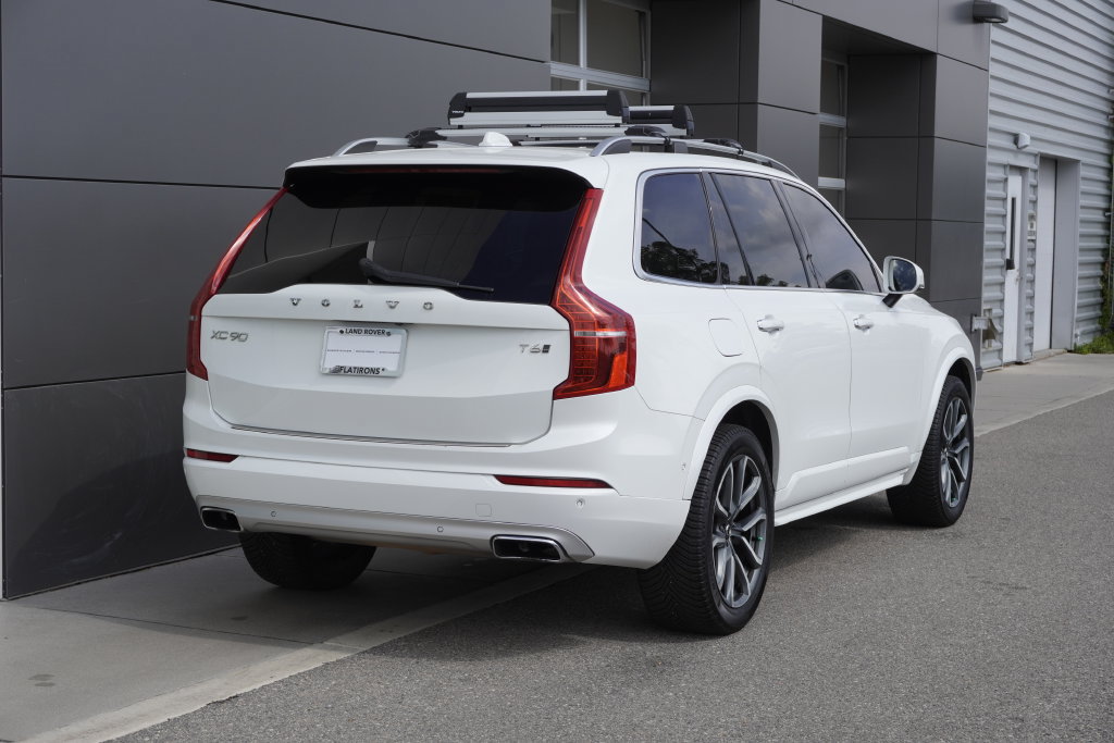 Used 2018 Volvo XC90 T6 Momentum w/ Convenience Package AWD/4WD image 2