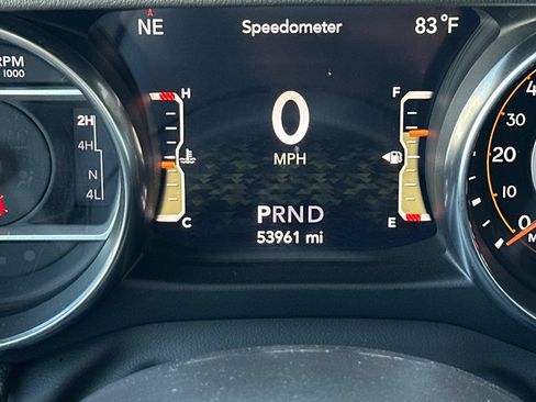 Used 2022 Jeep Wrangler Unlimited Sahara AWD/4WD image 25
