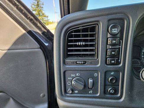 Used 2005 Chevrolet Silverado 1500 LT w/ Light Duty Power Package image 16