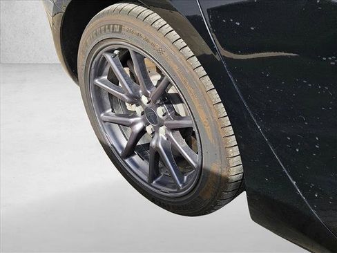 Used 2018 Tesla Model 3 Long Range image 7