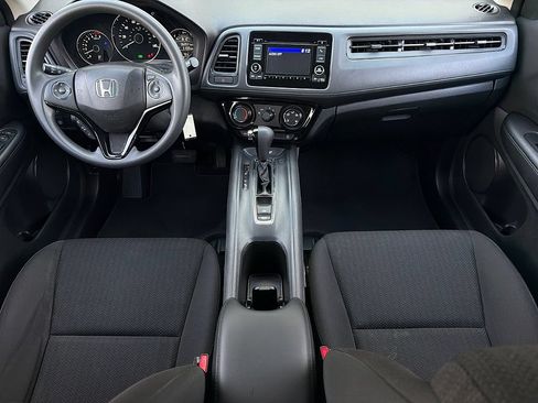 Used 2016 Honda HR-V LX image 9