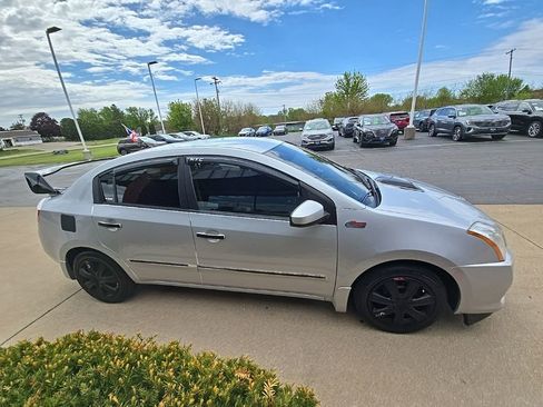 Used 2010 Nissan Sentra 2.0 S FWD image 8