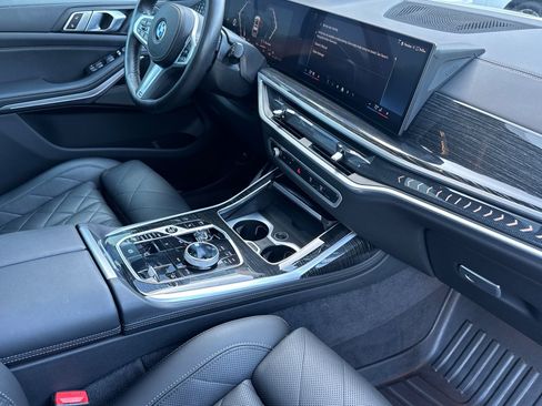 Used 2024 BMW X7 xDrive40i w/ Executive Package AWD/4WD image 21