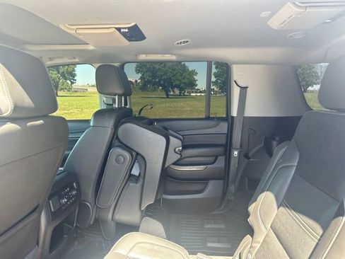 Used 2019 GMC Yukon XL Denali w/ Denali Ultimate Package AWD/4WD image 9