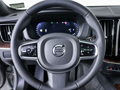 Certified 2023 Volvo XC60 B5 Plus w/ Protection Package Premier AWD/4WD image 10