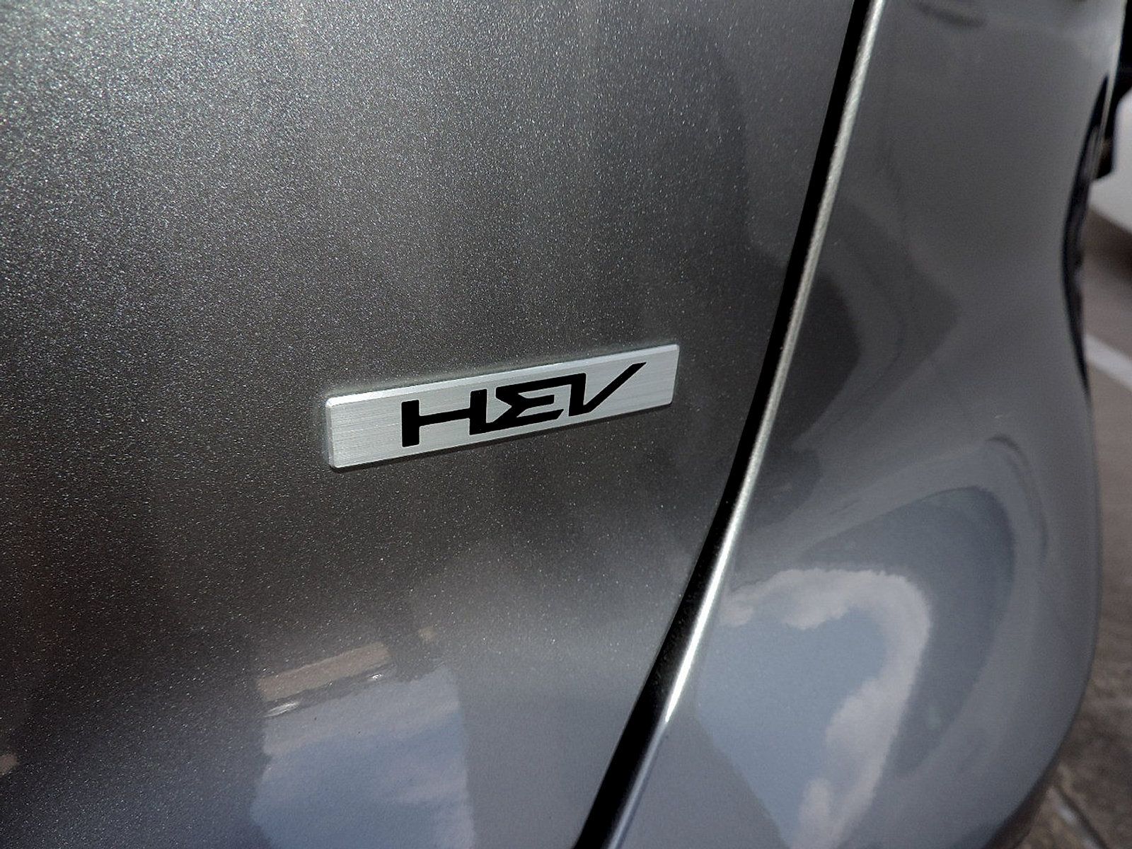 Used 2024 Kia Niro LX FWD image 16