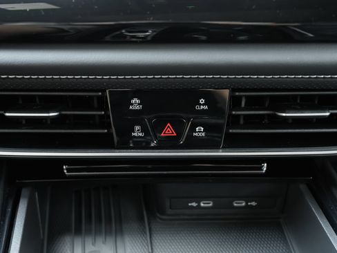 Used 2025 Volkswagen Atlas Cross Sport SEL Premium R-Line AWD/4WD image 18