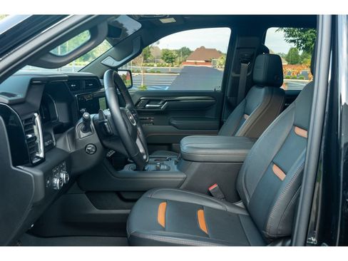 Used 2026 GMC Sierra 1500 AT4 w/ AT4 Premium Package AWD/4WD image 12
