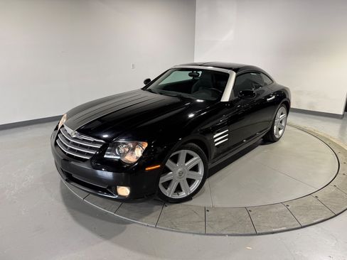 Used 2005 Chrysler Crossfire Limited RWD image 2