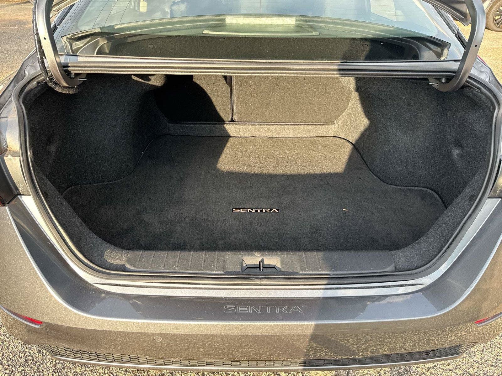Used 2025 Nissan Sentra SV w/ Lighting Package FWD image 14