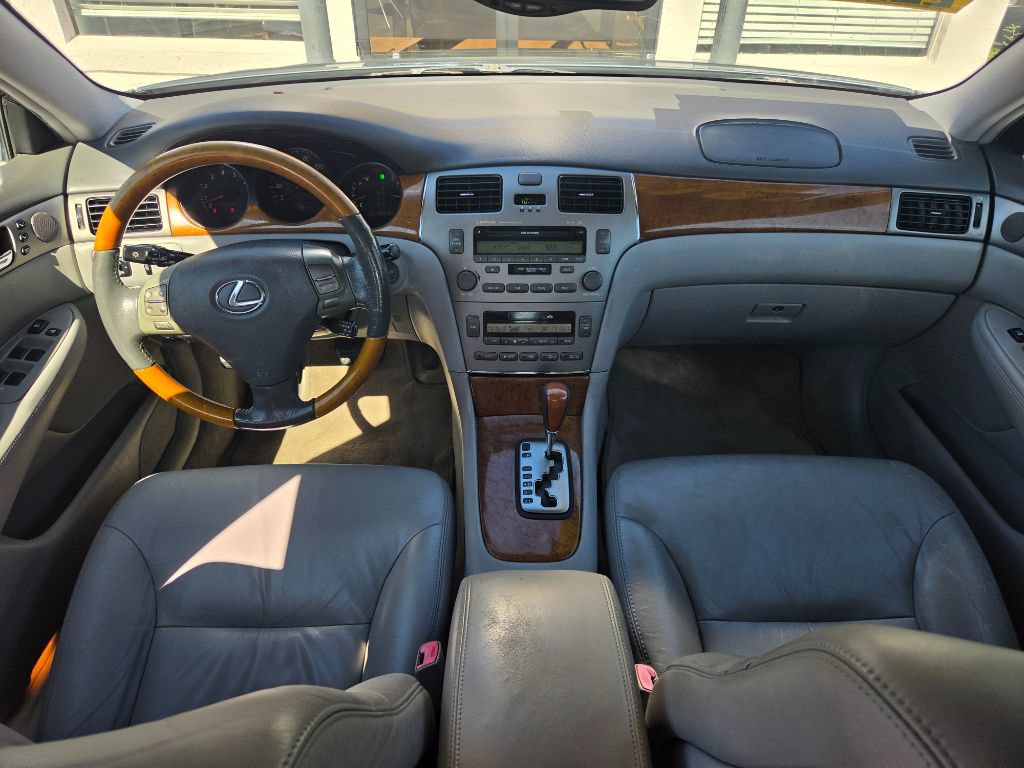 Used 2005 Lexus ES 330 FWD image 28